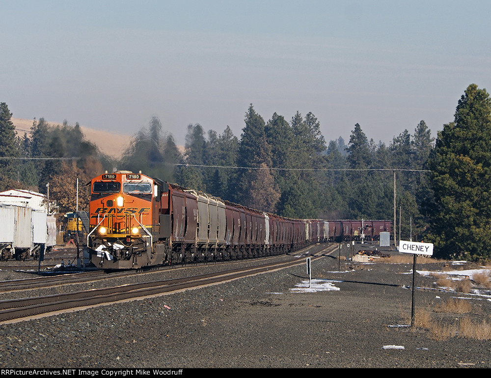 BNSF 7180